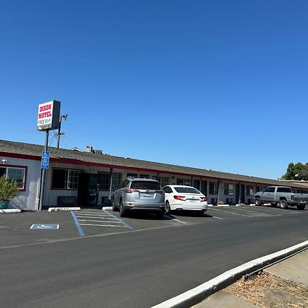 Dixon Motel Екстериор снимка