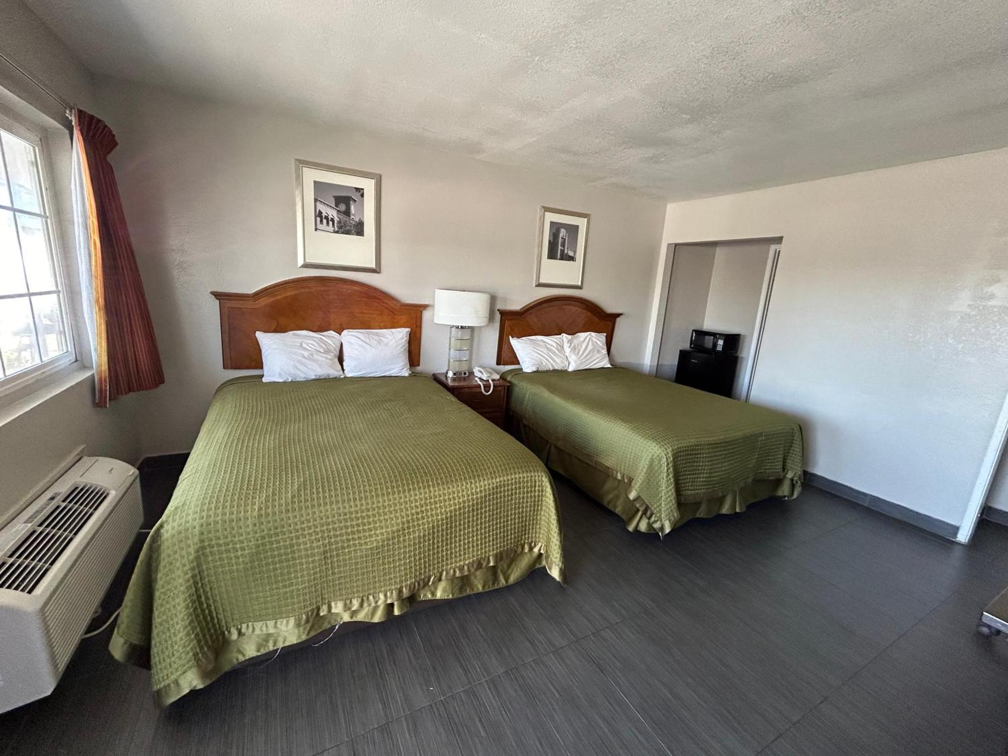 Dixon Motel Екстериор снимка